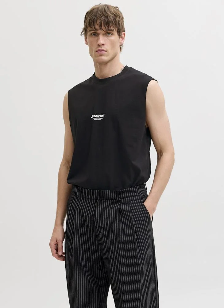 Logo Crew Neck Sleeve Less T-Shirt